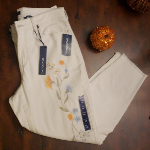 Stretchy white embroidered skinny jeans - Picture 1 of 3